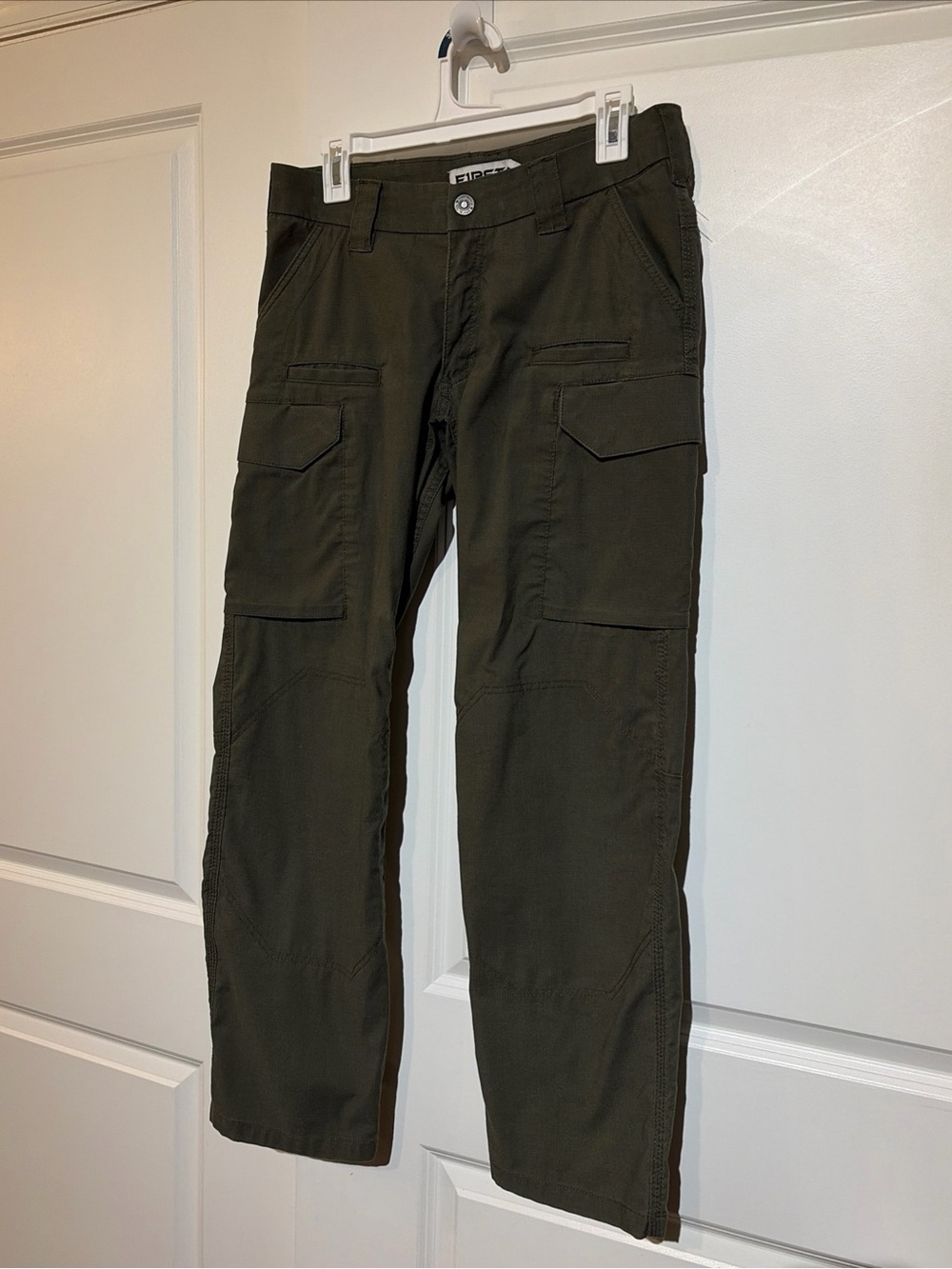 Women’s size 10 low rise Cargo Pants - Olive Green